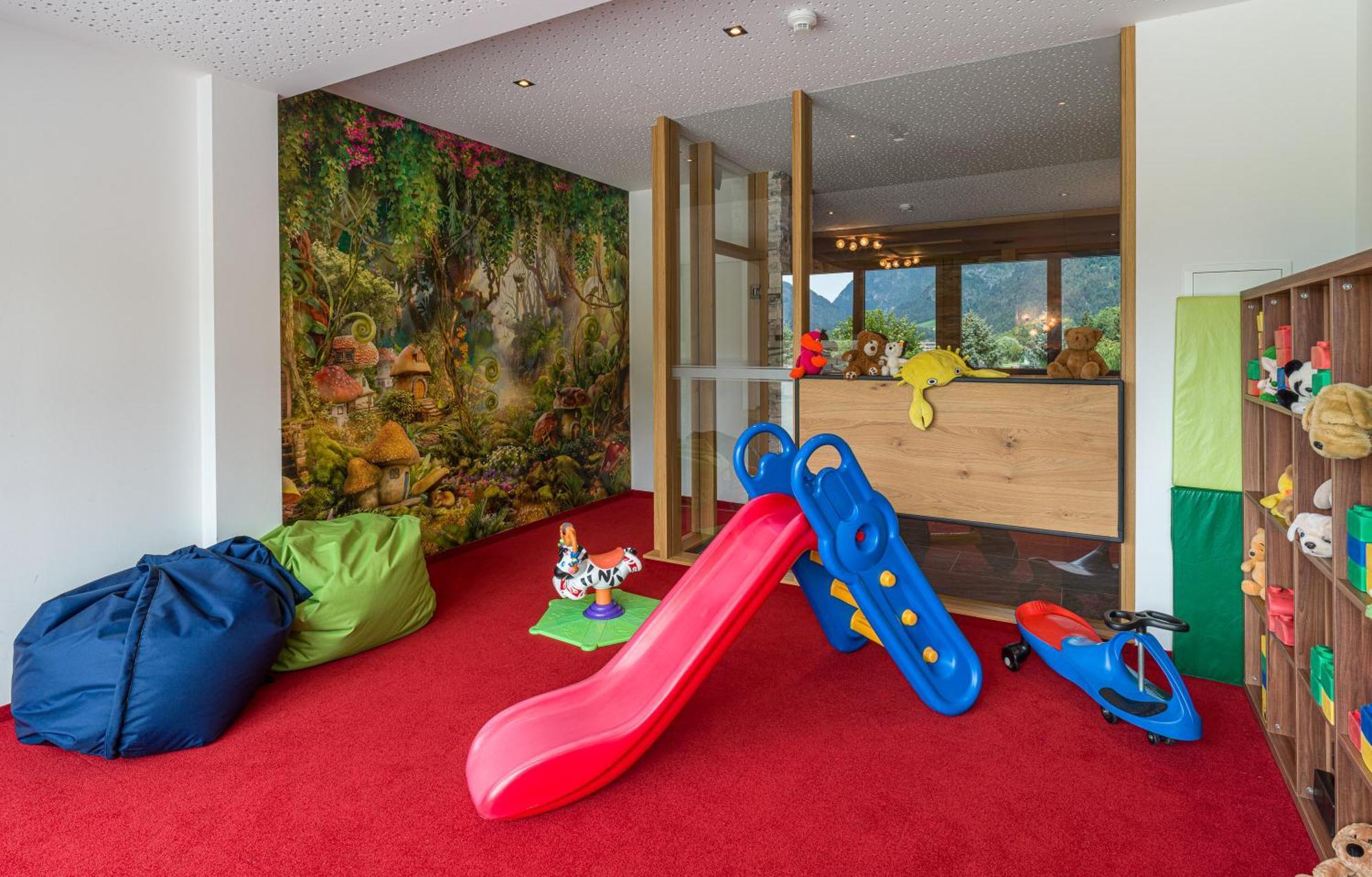 Landhotel Kirchenwirt ウンケン エクステリア 写真
