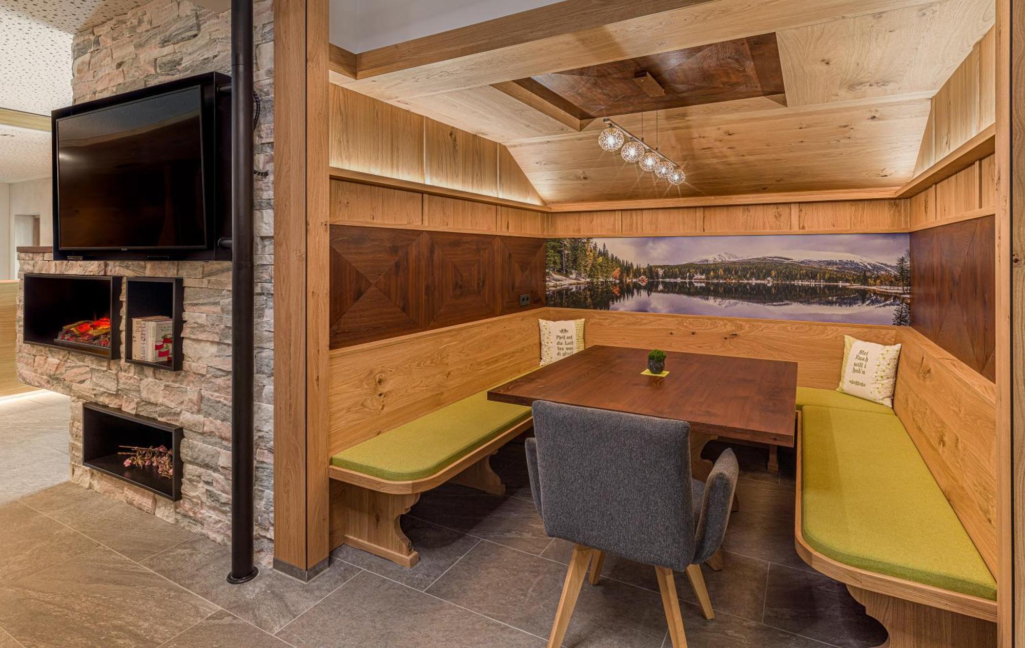 Landhotel Kirchenwirt ウンケン エクステリア 写真