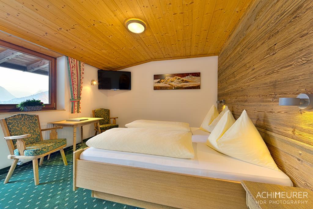 Landhotel Kirchenwirt ウンケン エクステリア 写真