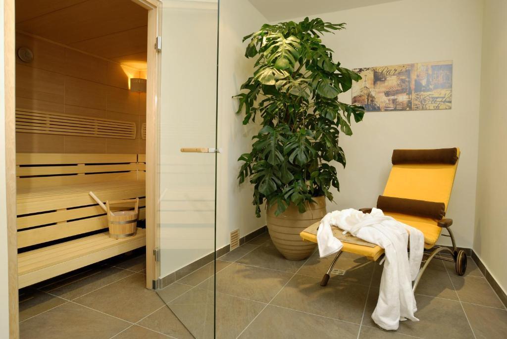 Landhotel Kirchenwirt ウンケン エクステリア 写真
