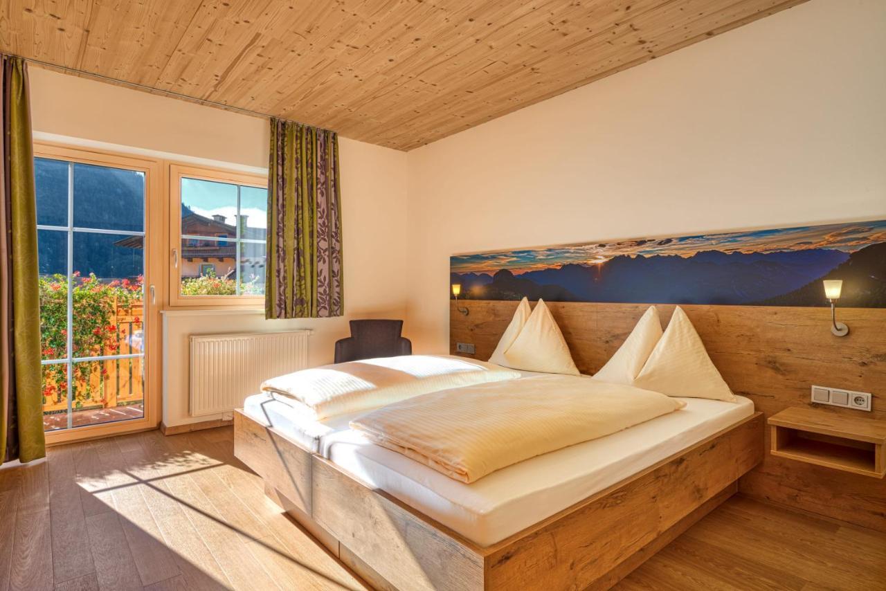 Landhotel Kirchenwirt ウンケン エクステリア 写真