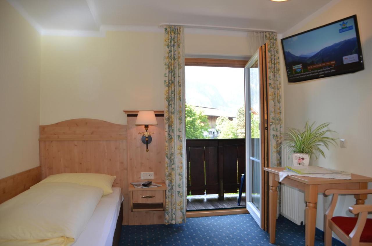 Landhotel Kirchenwirt ウンケン 部屋 写真